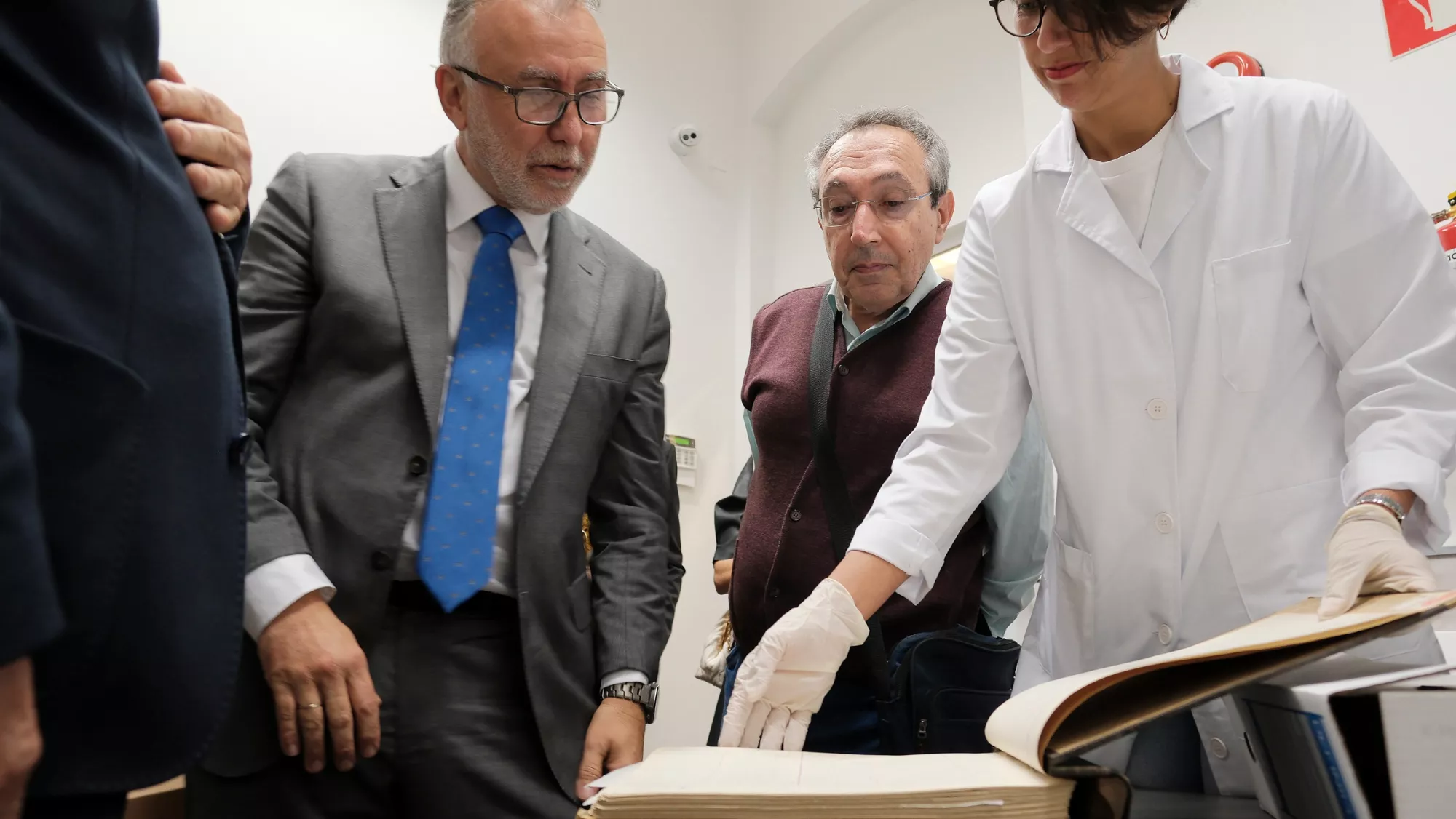 El ministro de Política Territorial y Memoria Democrática, Ángel Víctor Torres en su visita a la Fundación Juan Negrín  EFE   ÁNGEL MEDINA