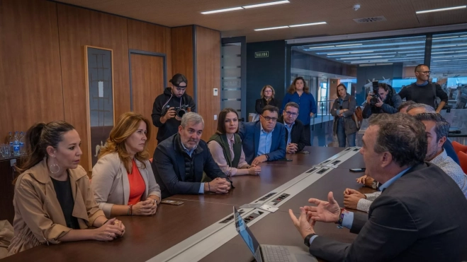 El equipo de gobierno conoce los proyectos que se realizan en el Parque Tecnológico / GOBIERNO DE CANARIAS