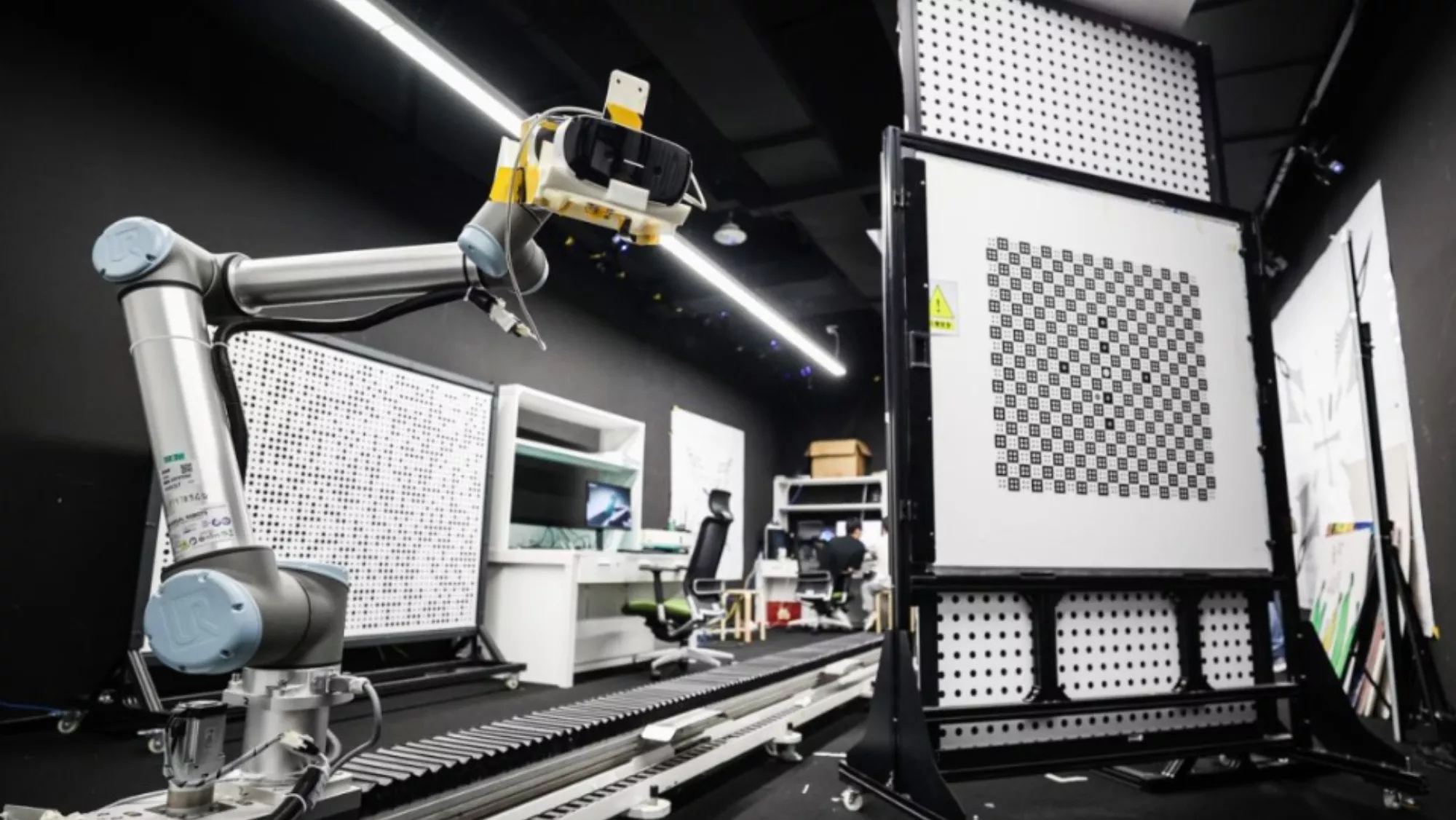 Brazo robótico de OPPO./ OPPO