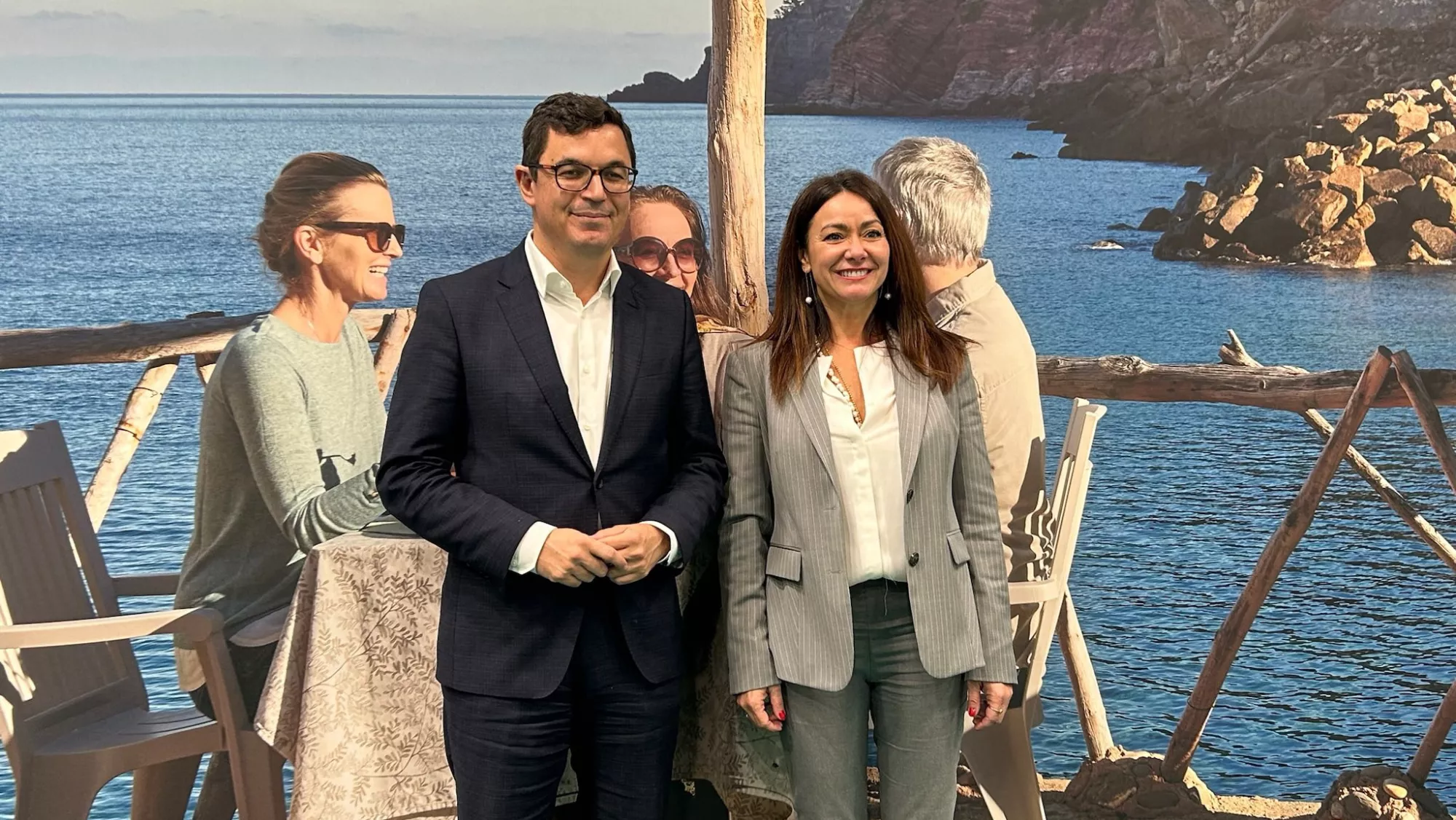 Pablo Rodríguez y Marta Vidal en Fitur / GOBIERNO DE CANARIAS Pablo Rodríguez y Marta Vidal en Fitur / GOBIERNO DE CANARIAS