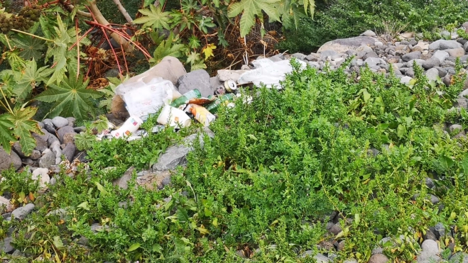 Imágenes de las recogidas de escombros / CEDIDAS Imágenes de las recogidas de escombros / CEDIDAS