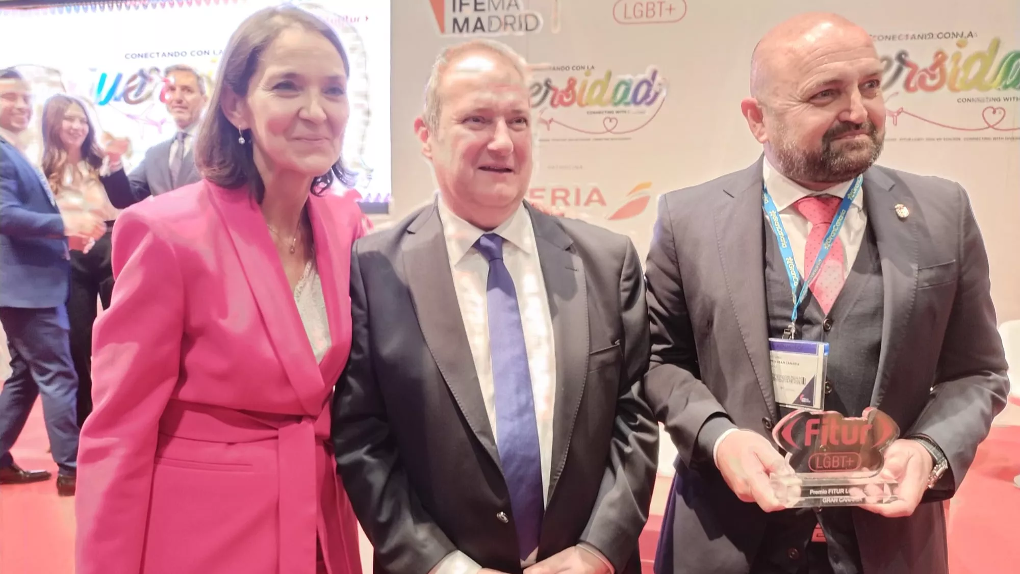 Gran Canaria recibe el Premio Fitur LGTB+ ./ CEDIDA