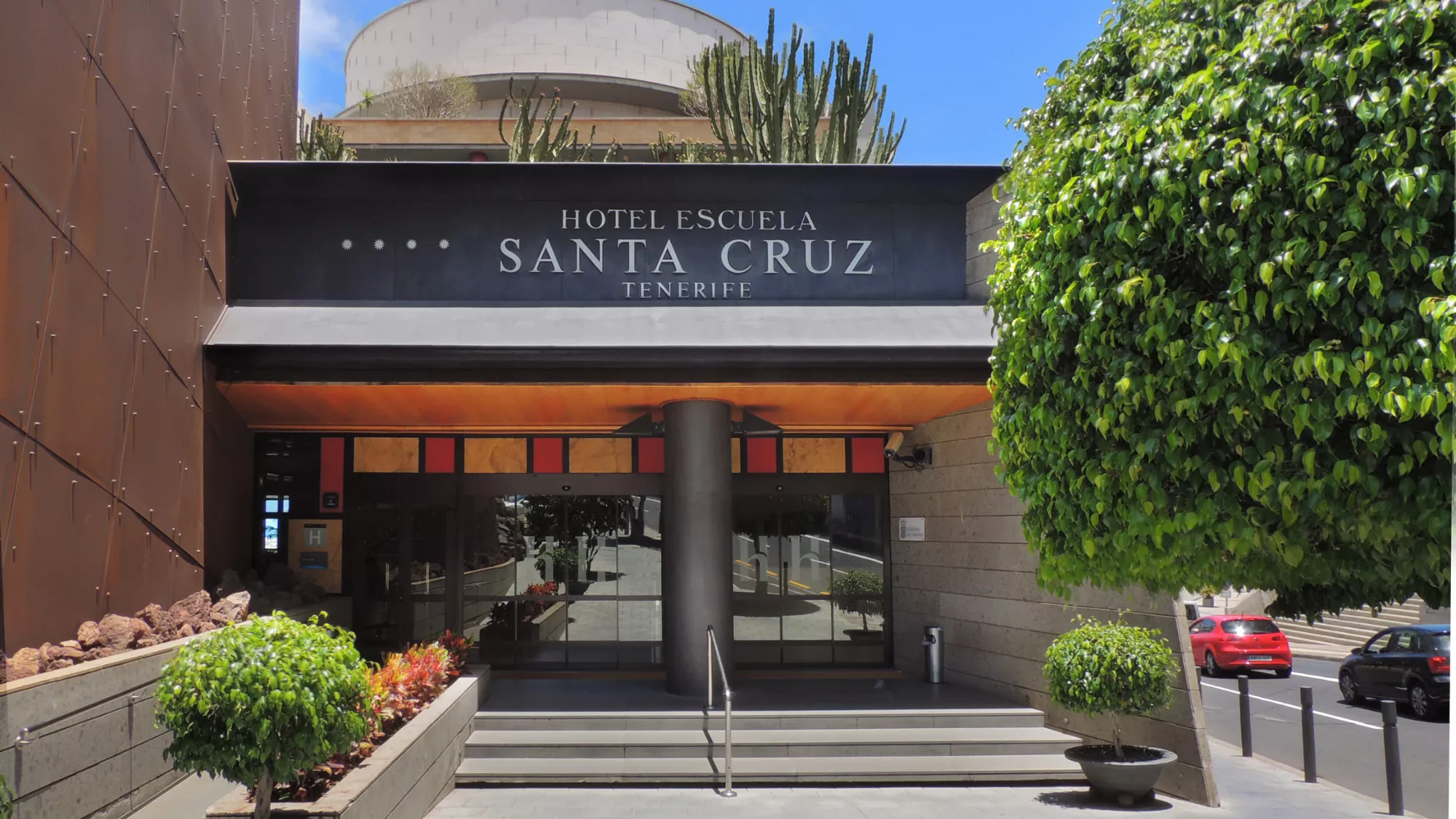 Hotel Escuela de Santa Cruz./ HECANSA