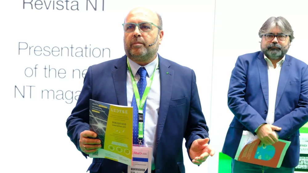 Presentación del nuevo estilo de Revista NT Binter./ CEDIDA