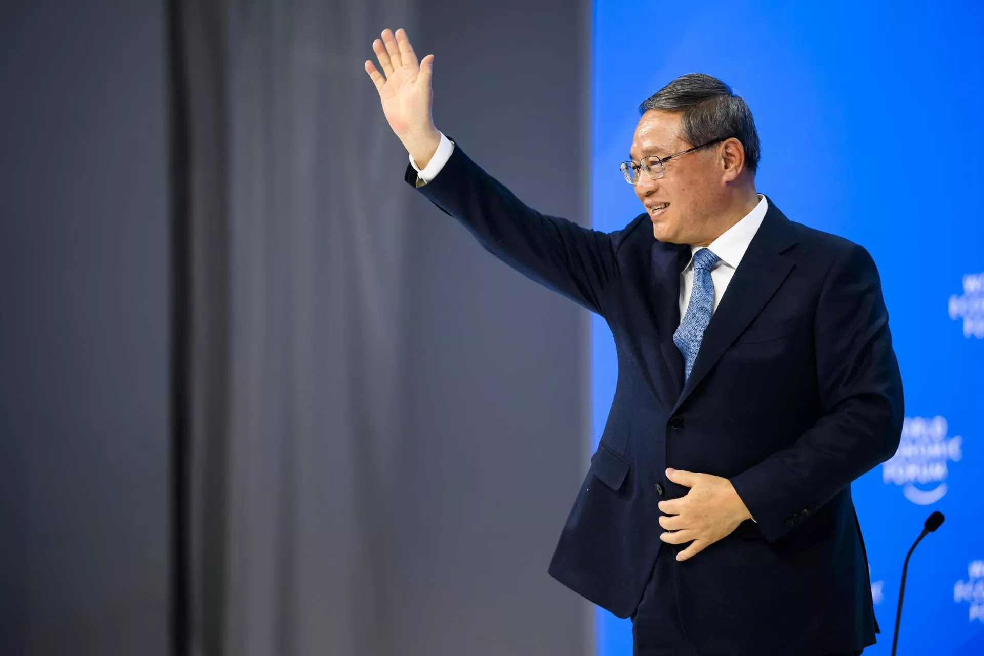 El primer ministro chino, Li Quiang, pasó por Davos antes de visitar Las Palmas de Gran Canaria. / LAURENT GILLIERON-EFE/EPA