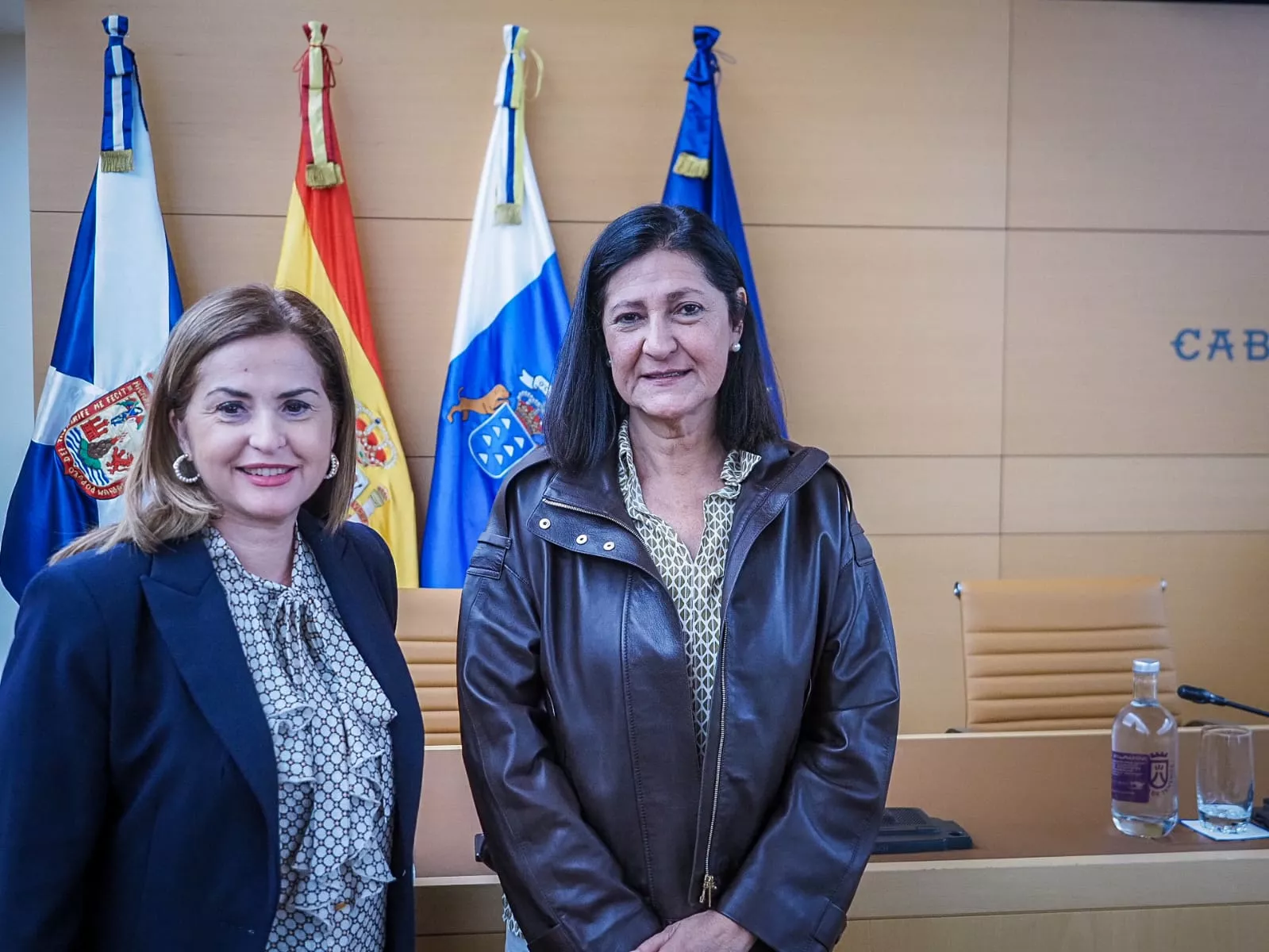 Águeda Fumero (i) y Eulalia García, consejeras del Cabildo de Tenerife y ahora también vicepresidentas. / CABILDO DE TEENRIFE