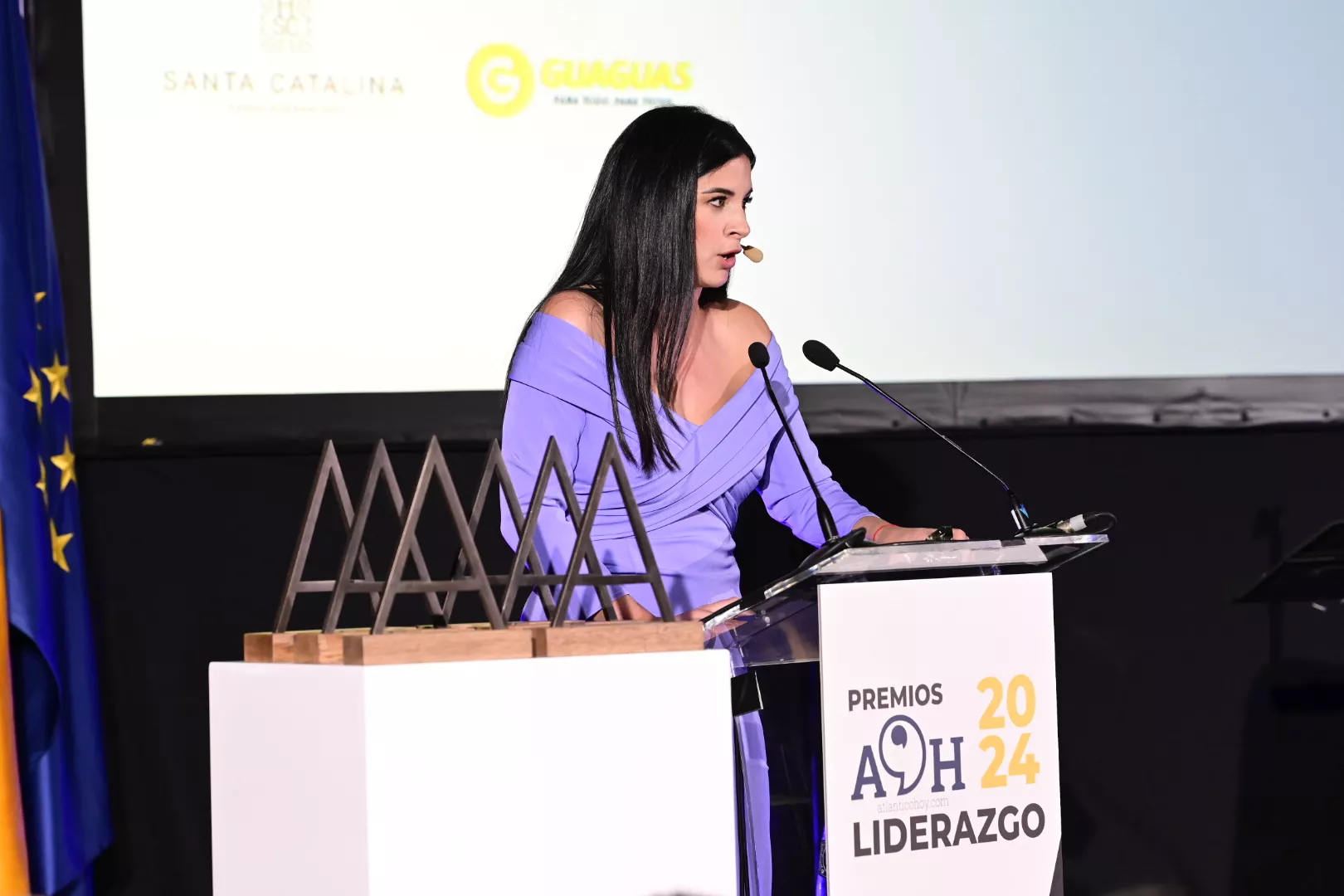 Wendy Fuentes fue la conductora de los Premios Atlántico al Liderazgo de Atlántico Hoy./ AH