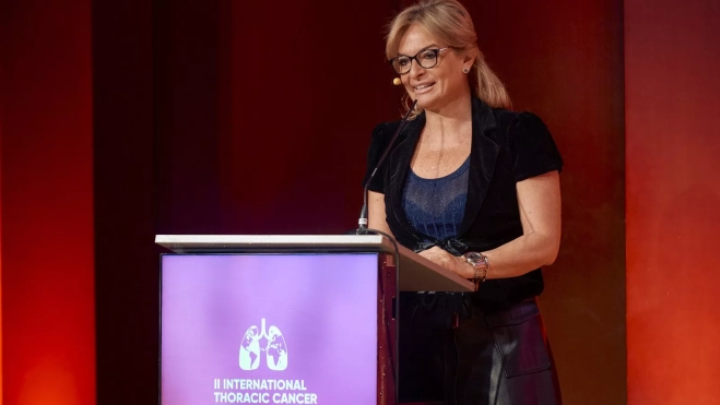 Esther Monzón en el II Congreso internacional de Cáncer de Pulmón./ SANIDAD