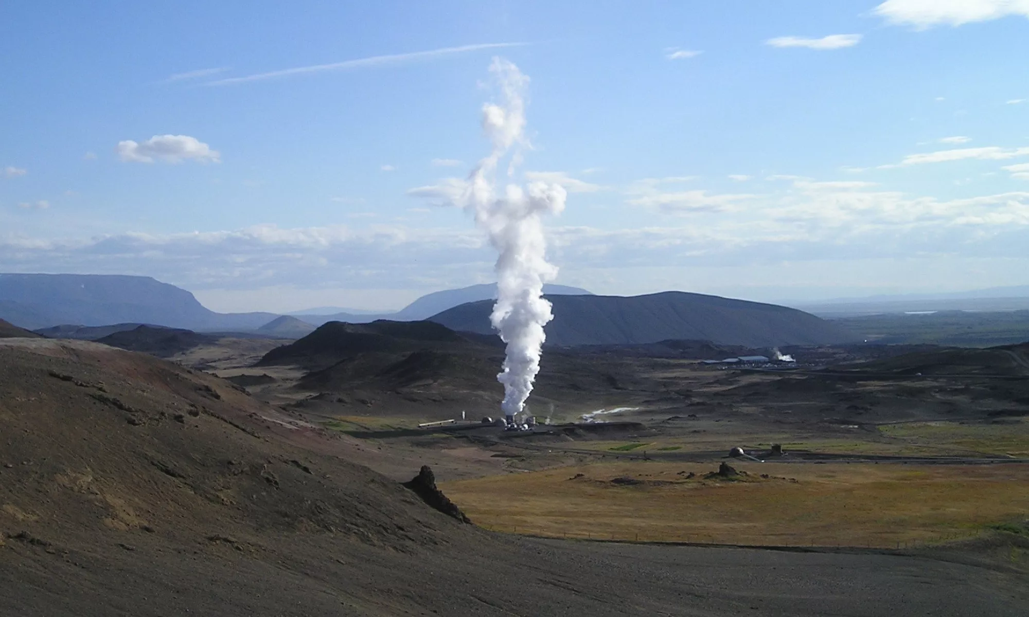 Central de energía geotérmica. CANVA