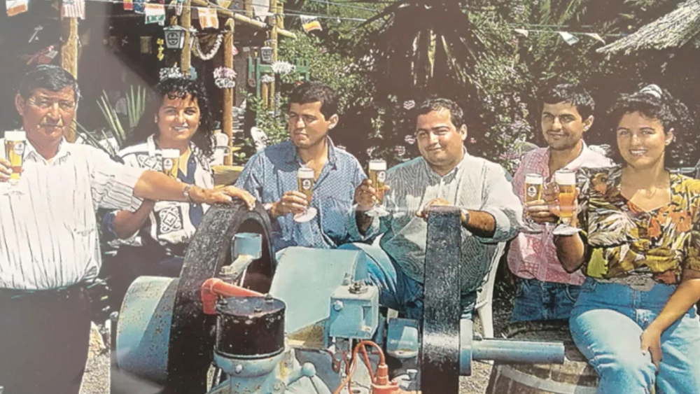 Gregorio Pérez Alonso y sus hijos Gregorio Pérez Alonso y sus hijos