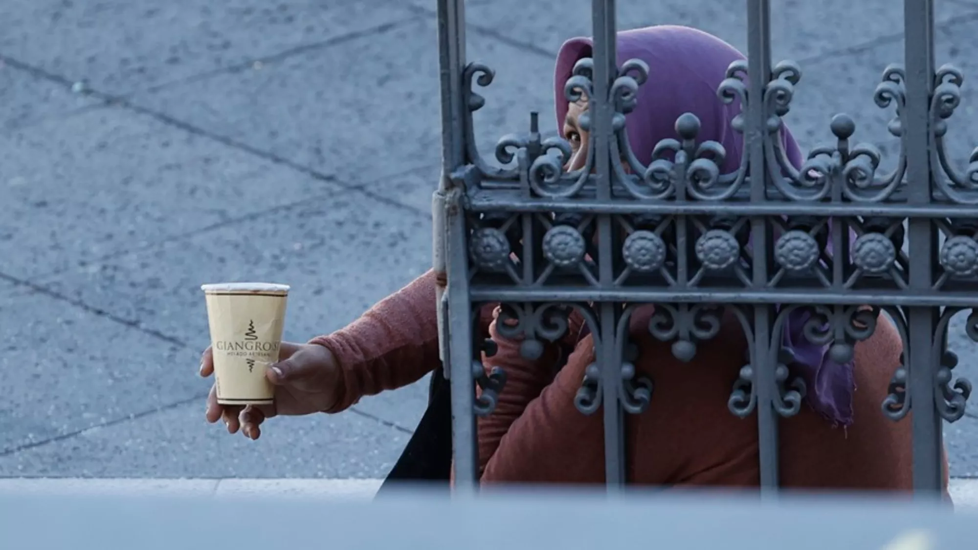 Una persona sin hogar. / EFE