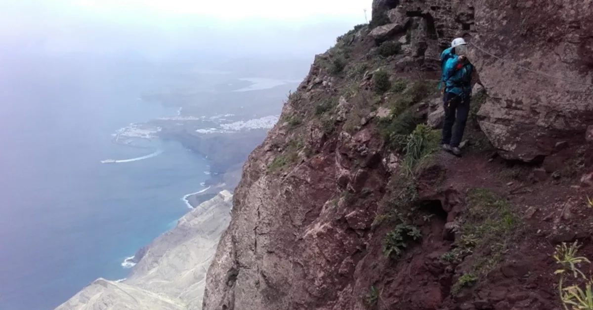 'Paso de la Piedra', en el Parque Natural de Tamadaba, en Gran Canaria./ FÉLIX ESCOBAR - EMPUJATRENES