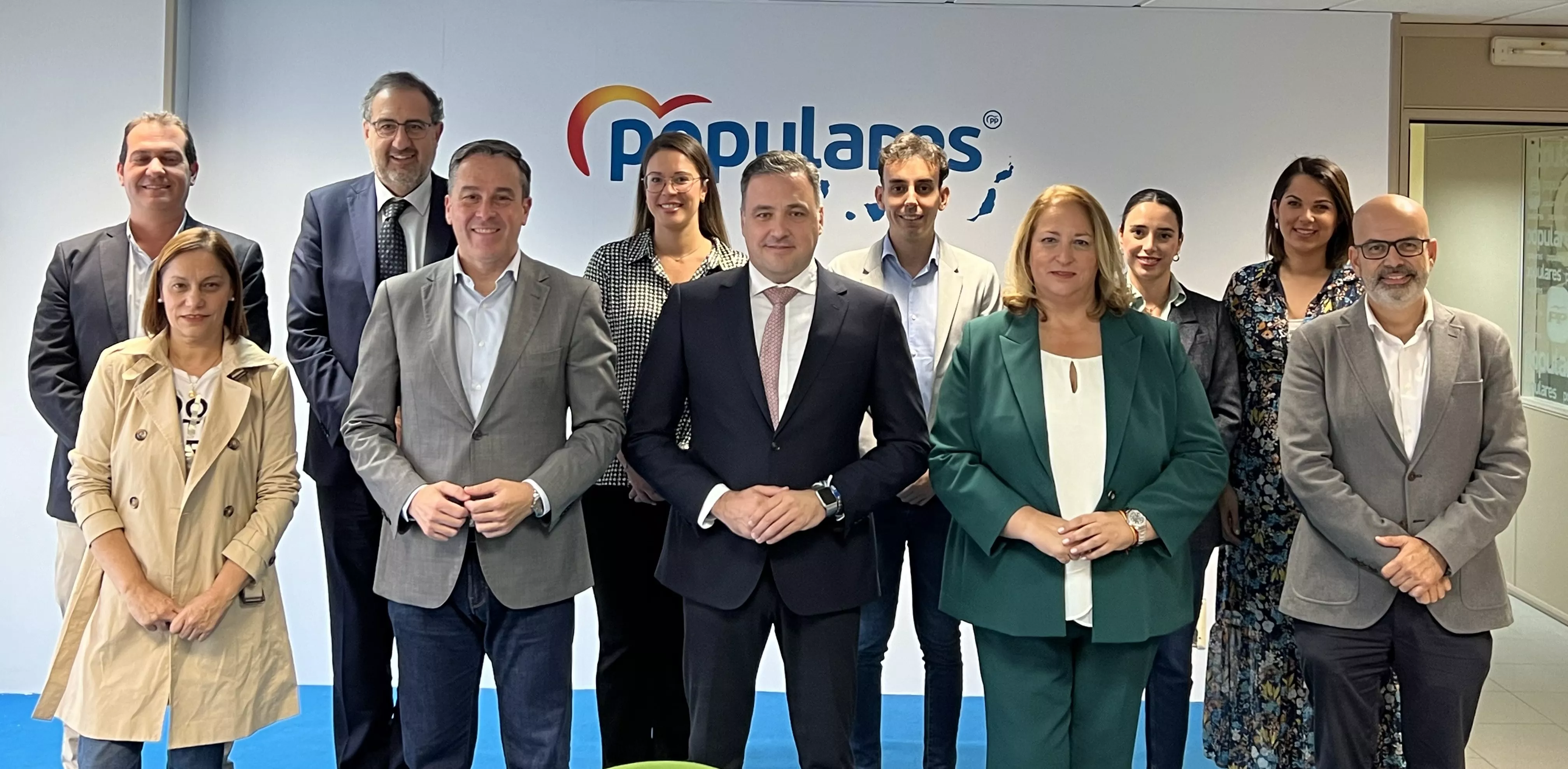 Carlos Ester y el nuevo equipo orgánico del PP de Gran Canaria / CEDIDA