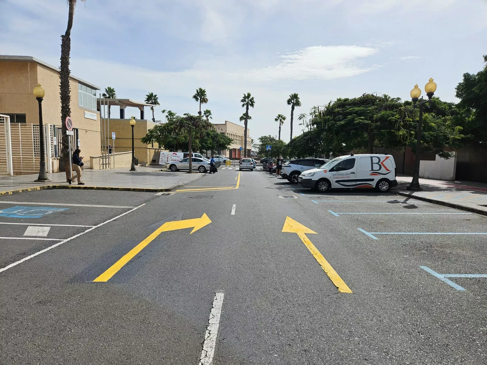 El barrio de La Isleta recupera una nueva salida viaria con el cambio de sentido de la calle Dr. José Guerra Navarro / CEDIDA