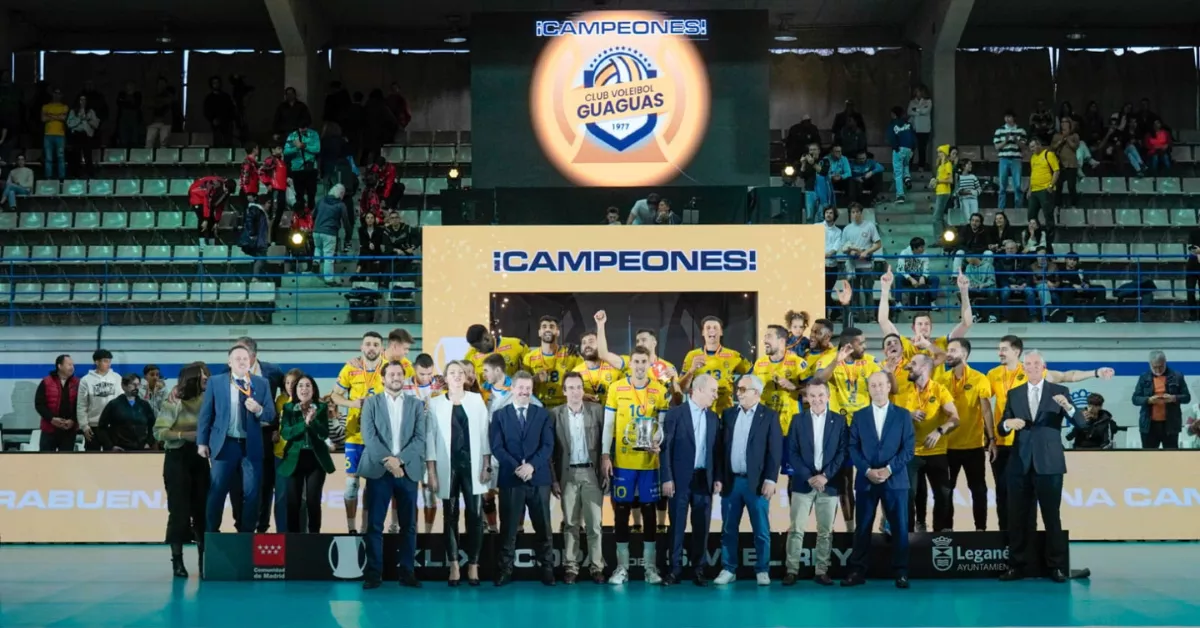 El CV Guaguas, otra vez campeón de la Copa del Rey
