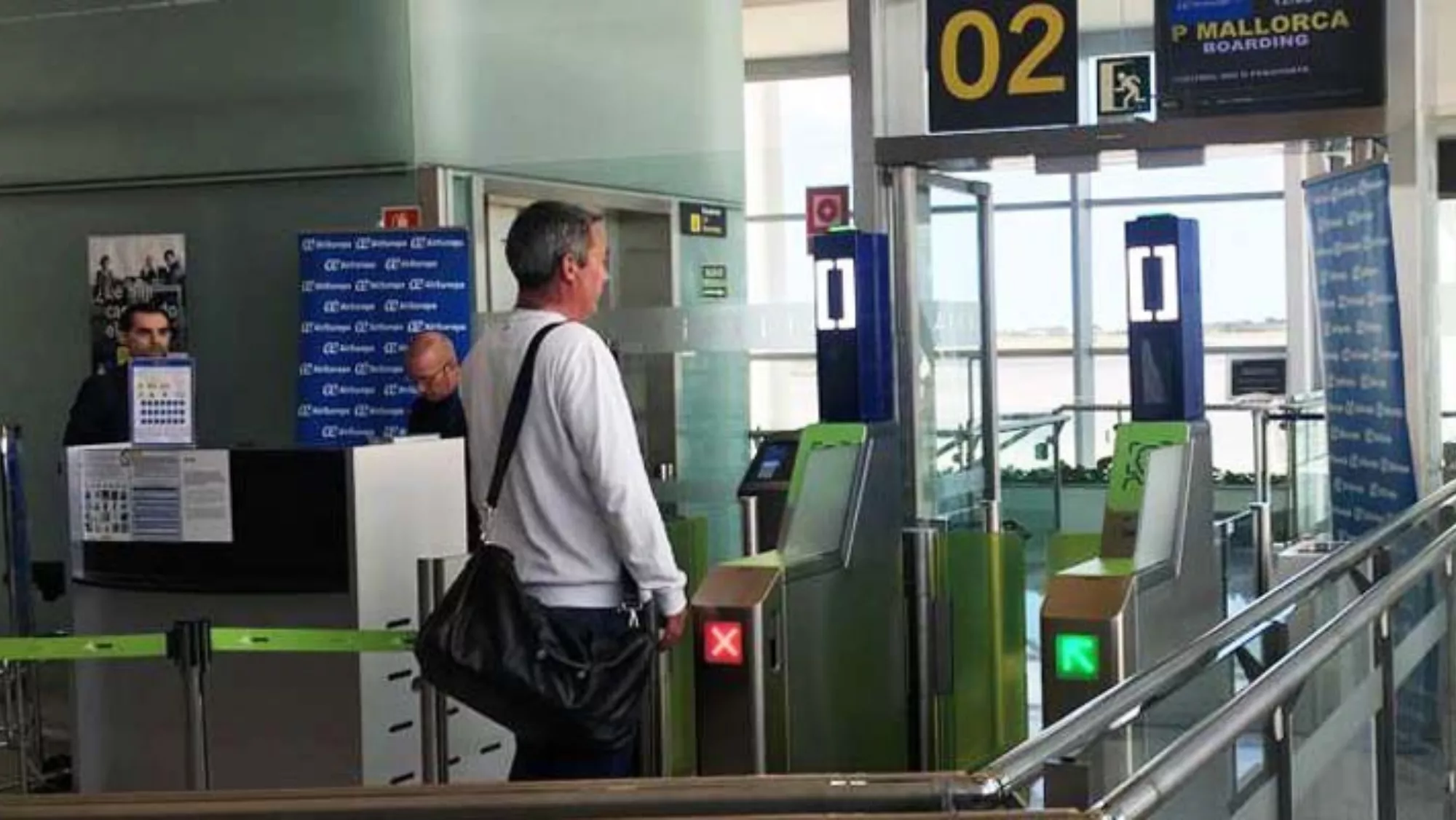 Reconocimiento facial en un vuelo a Baleares./ AENA