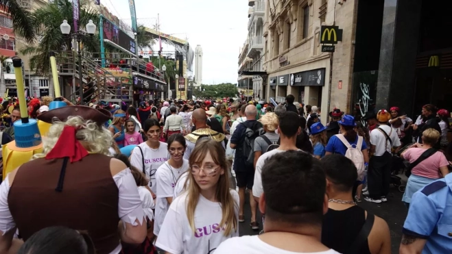 Primer Carnaval de Día de Santa Cruz de Tenerife. / AYUNTAMIENTO DE SANTA CRUZ DE TENERIFE