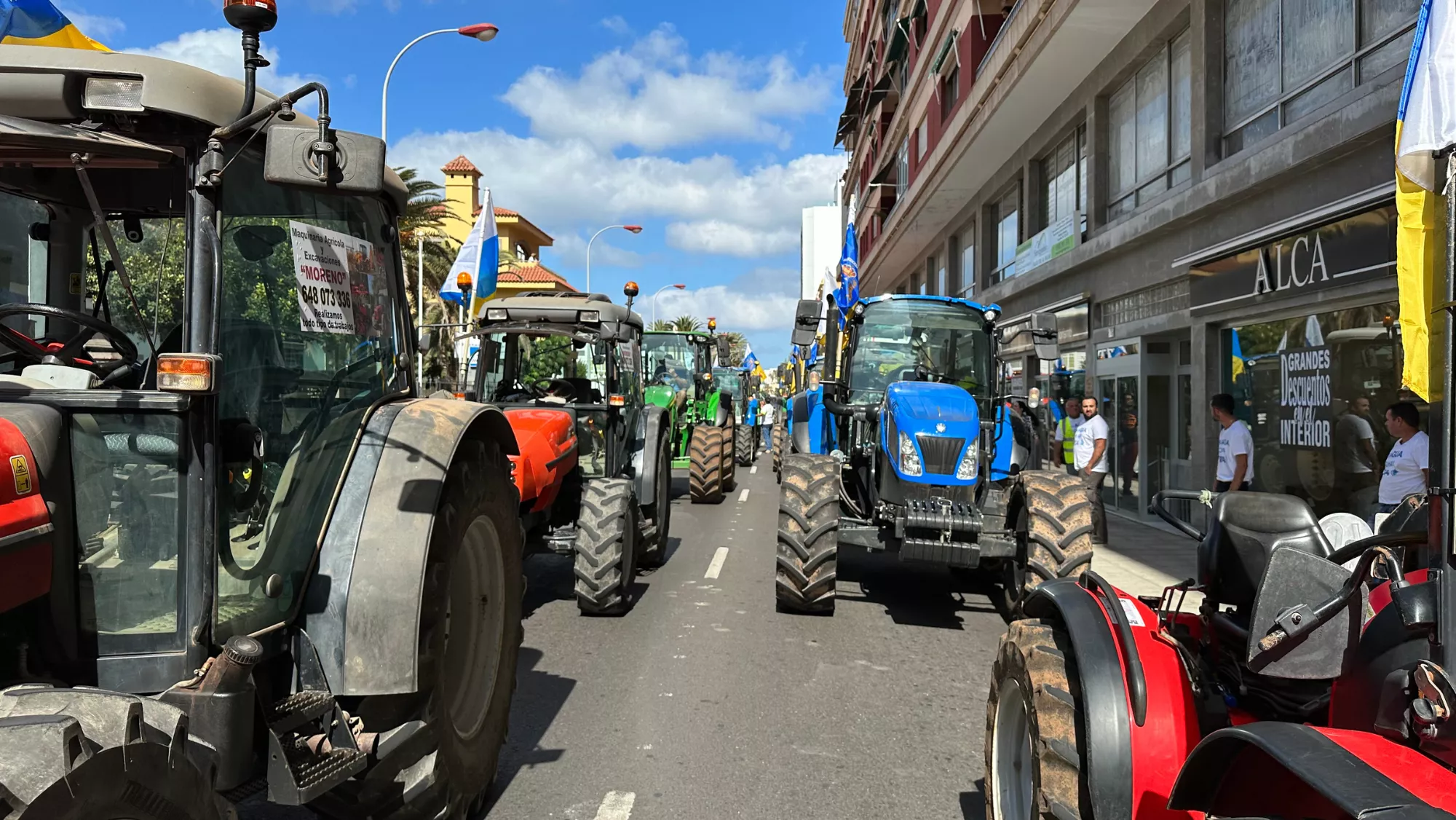 Tractores en León y Castillo / ATLÁNTICO HOY - MARCOS MORENO