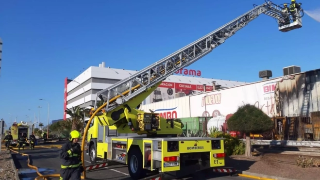 Vehículo de rescate en incendios de Gran Canaria / BOMBEROS