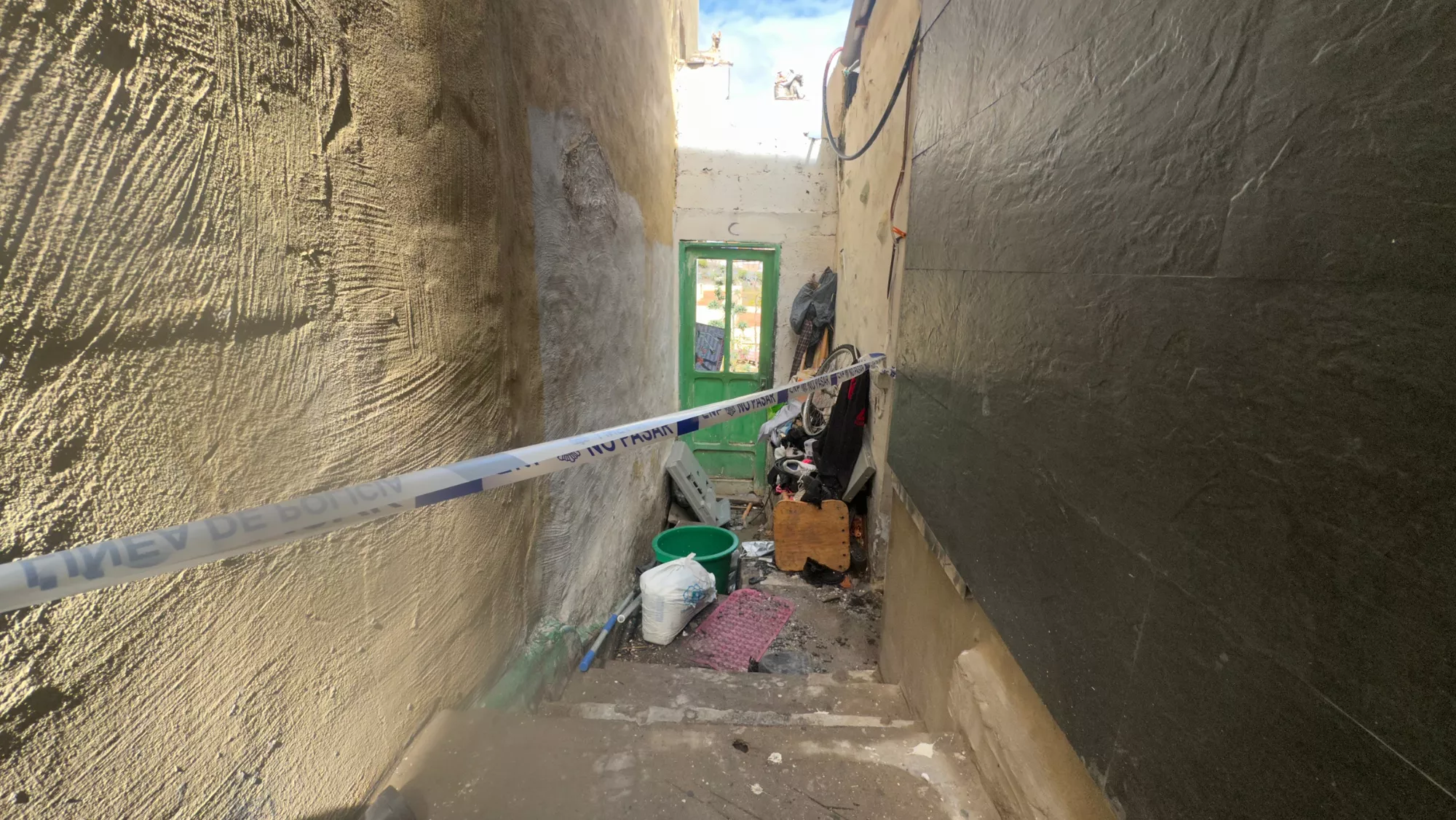 El acceso a la vivienda quemada / ATLÁNTICO HOY - MARCOS MORENO