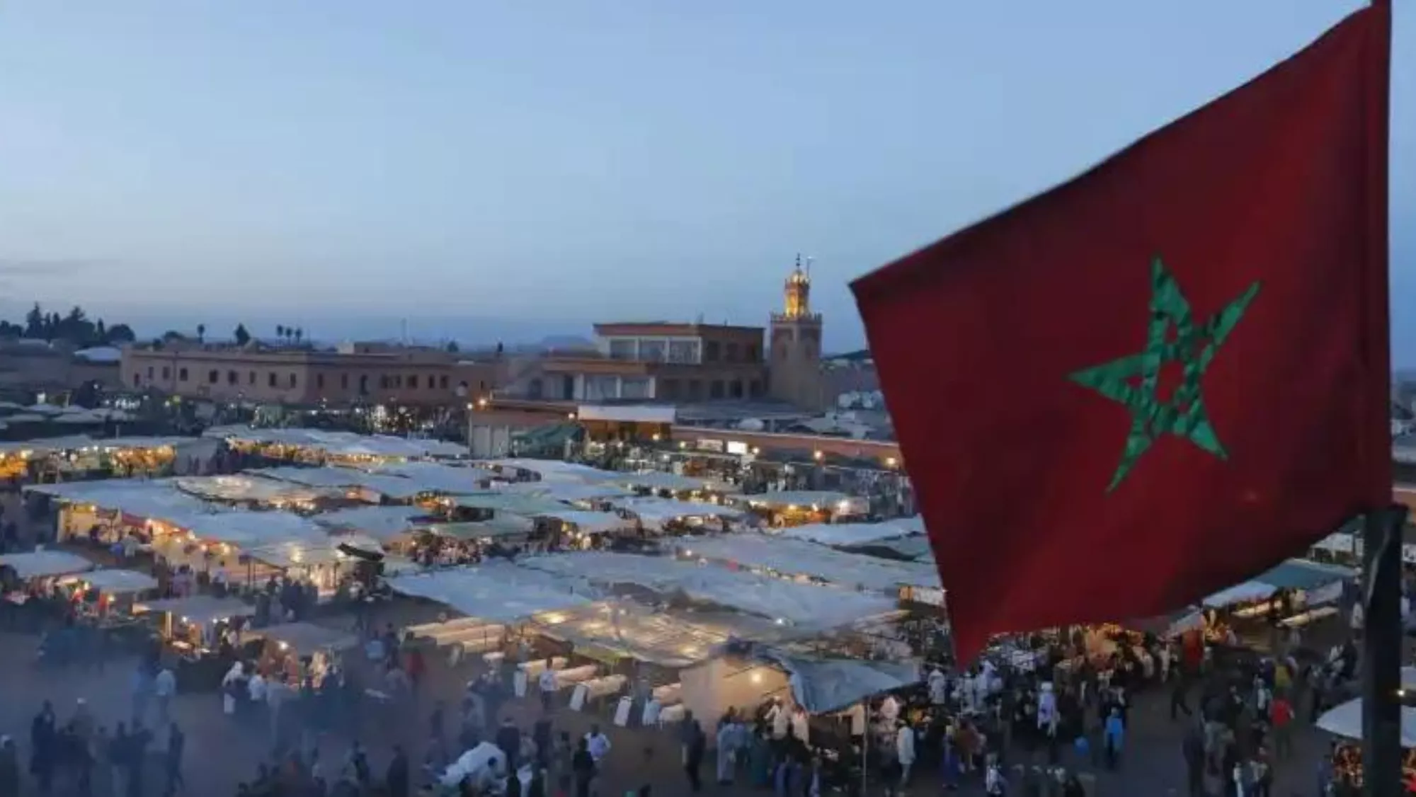 Una imagen de Marruecos y la bandera del país / EFE