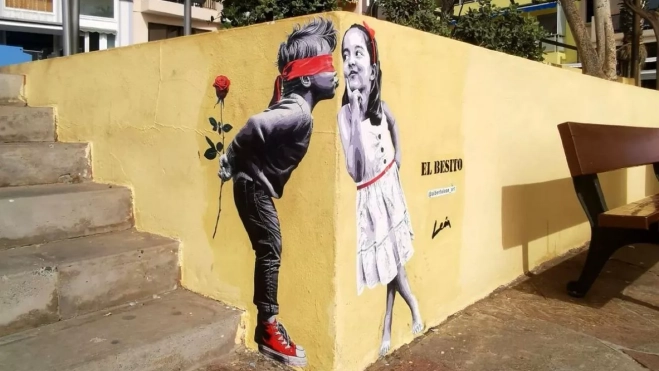 'El besito' en El Médano / ALBERTO LEÓN