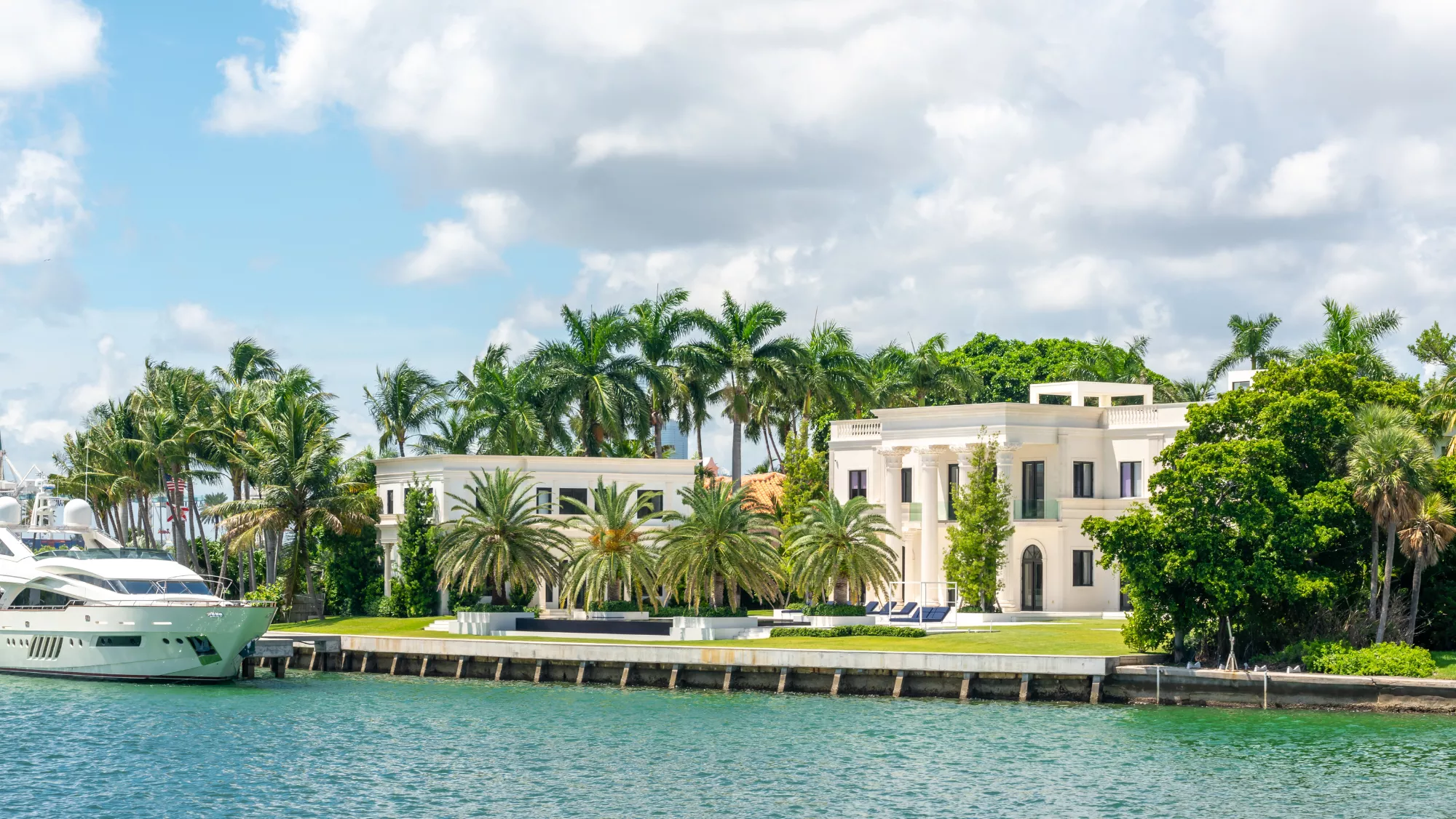 Imagen de una calle exclusiva y cara / AH