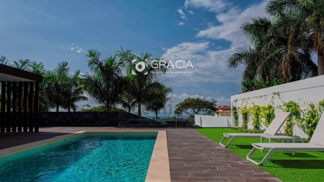 Chalet en la avenida Kurt Konrad Mayer / IDEALISTA- GRACIA 