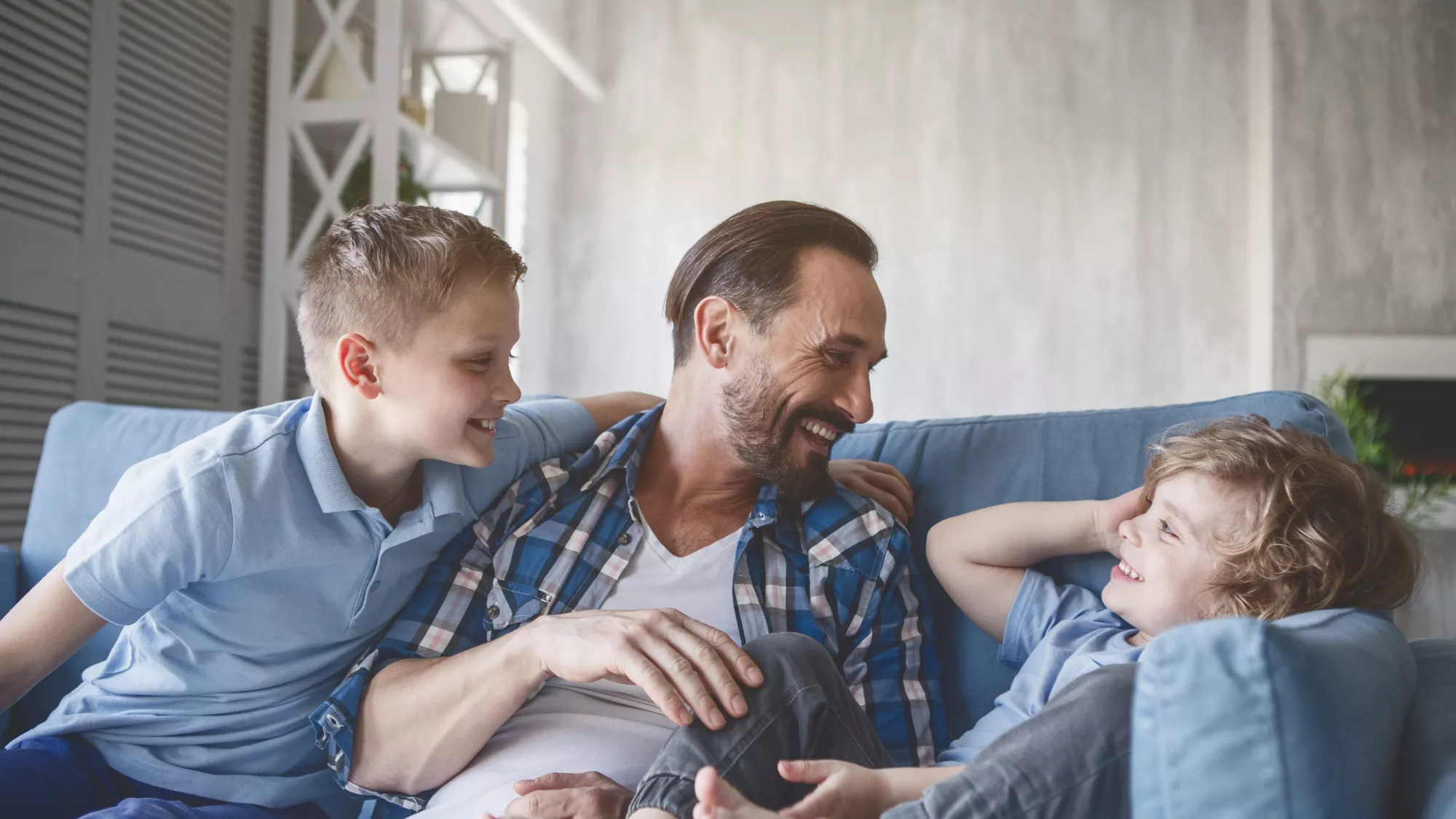 Imagen de una familia diciendo un nombre canario que parece un trabalenguas / AH