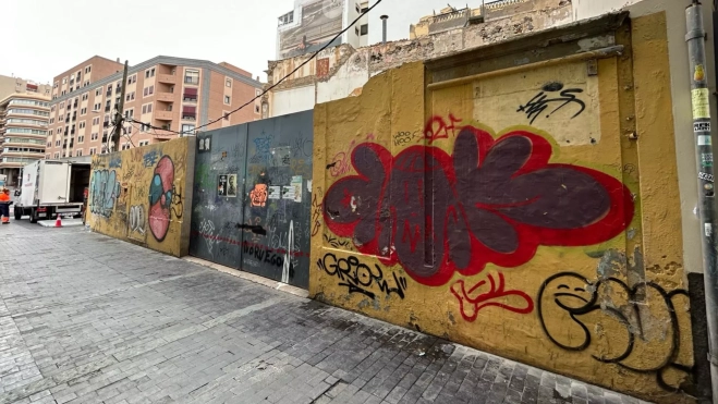 Solar en Rafael Cabrera que muchas personas sin hogar usan para dormir / ATLÁNTICO HOY