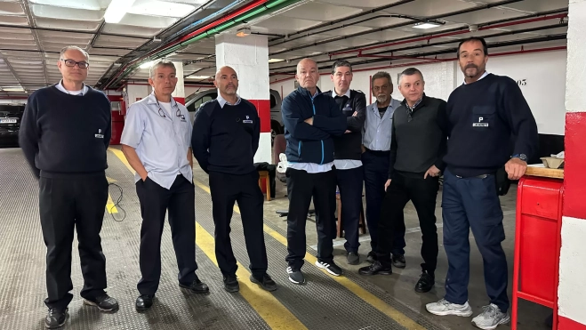 Los trabajadores del parquin de Luis Morote / ATLÁNTICO HOY - MARCOS MORENO Los trabajadores del parquin de Luis Morote / ATLÁNTICO HOY - MARCOS MORENO