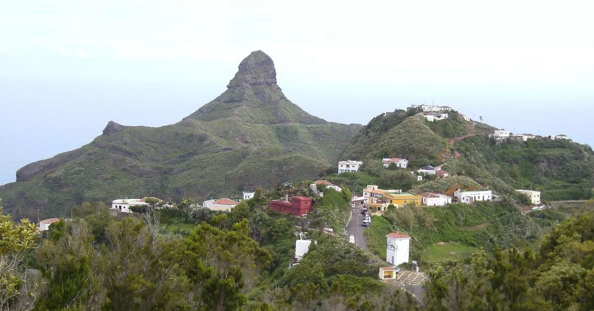 En el Caserío de Taborno se ubica el restaurante francés "Historias para no dormir" que ofrece una experiencia gastronómica única en Tenerife./ AH.