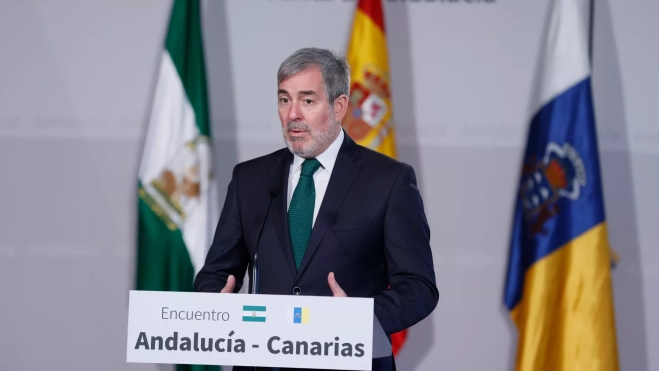 El presidente de Canarias, Fernando Clavijo, durante su visita a Andalucía / EFE