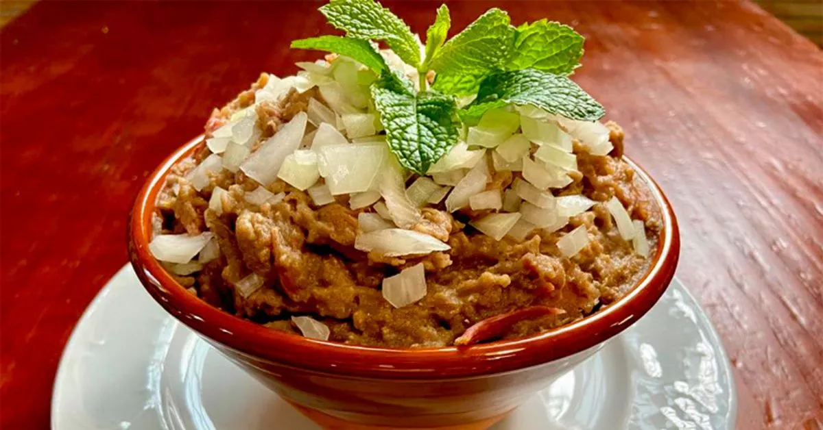 El escaldón es una de las formas más populares de preparar este alimento pero el gofio es idóneo para recetas dulces como postres./ REDES. 