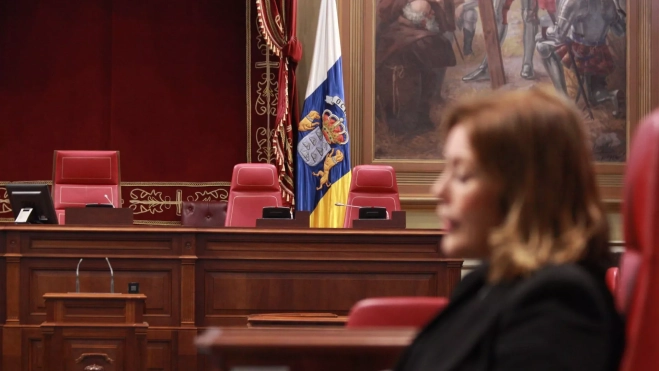 El Parlamento de Canarias acogió la entrevista a Astrid Pérez. / ÁLVARO OLIVER-AH El Parlamento de Canarias acogió la entrevista a Astrid Pérez. / ÁLVARO OLIVER-AH