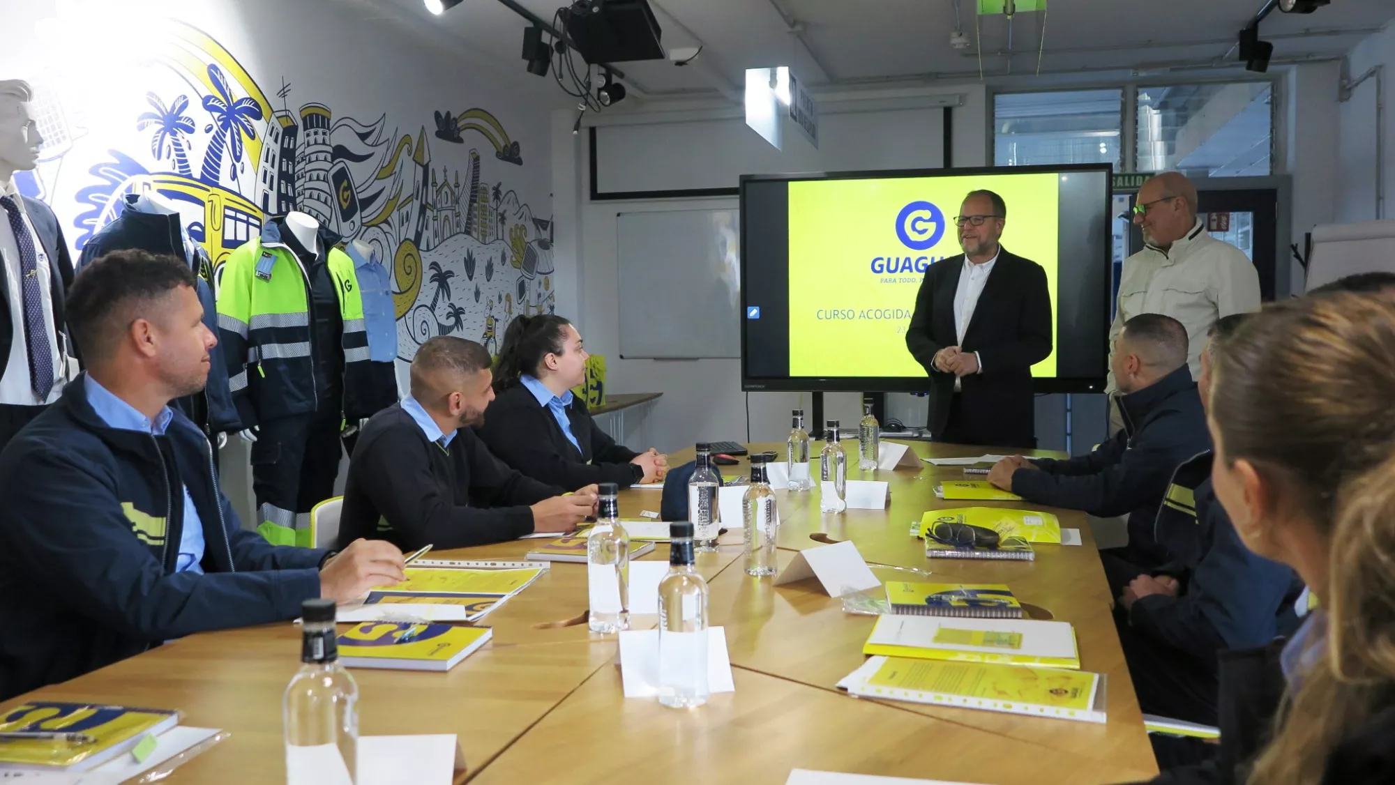 Imagen de los choferes / GUAGUAS MUNICIPALES