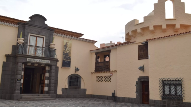 Fachada del Museo Néstor / MUSEO NÉSTOR Fachada del Museo Néstor / MUSEO NÉSTOR