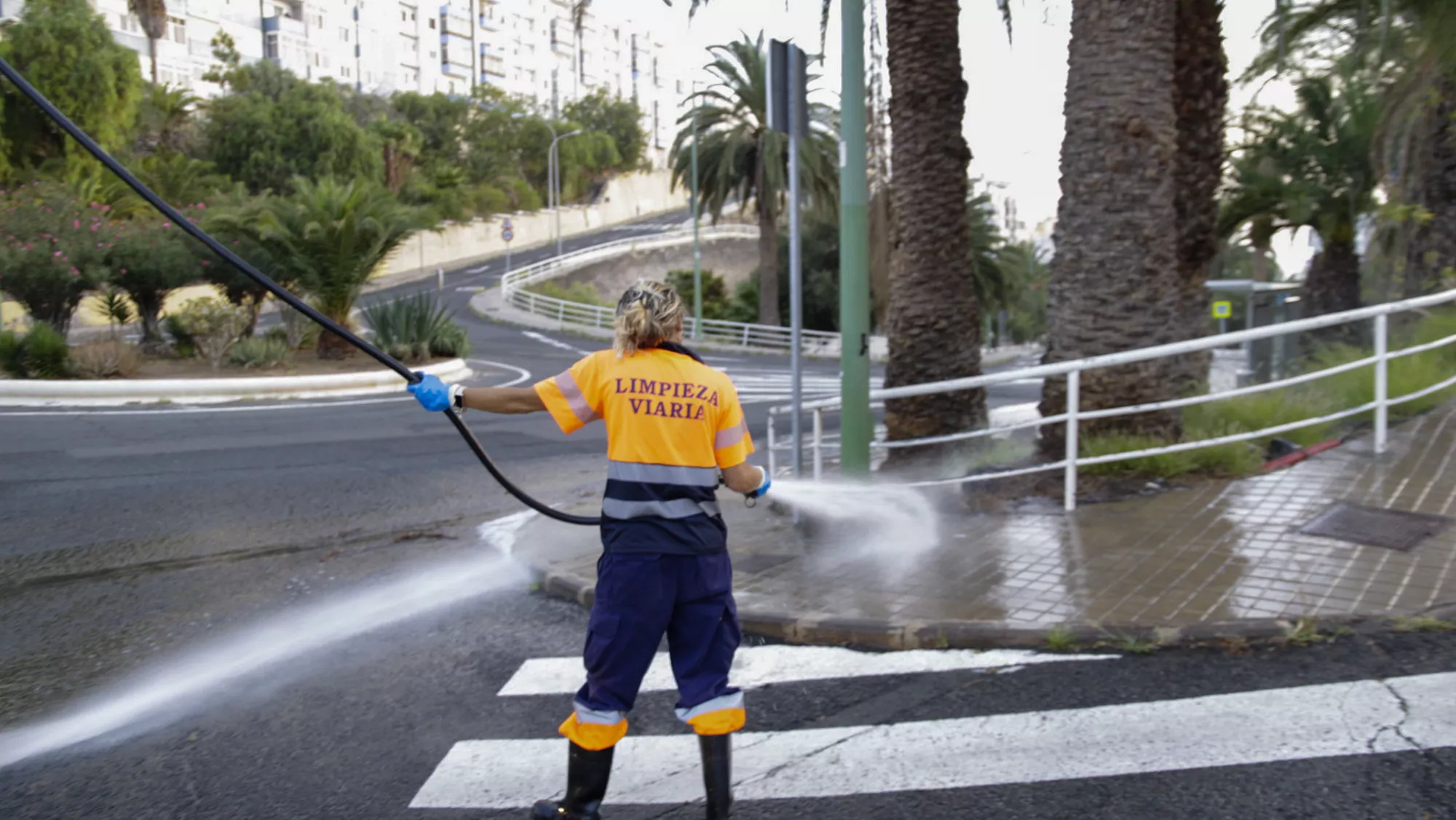 Las Palmas de Gran Canaria perdió 42 policías locales y 38 trabajadores de limpieza entre 2023 y 2024. / AH