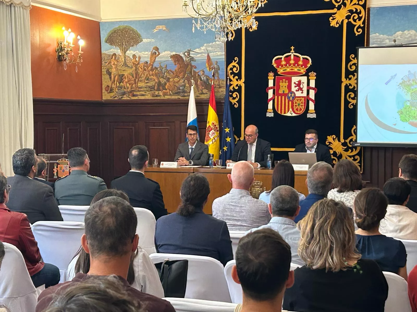 David Suárez, Anselmo Pestana y Aridane González. / SUBDELEGACIÓN DEL GOBIERNO DE CANARIAS