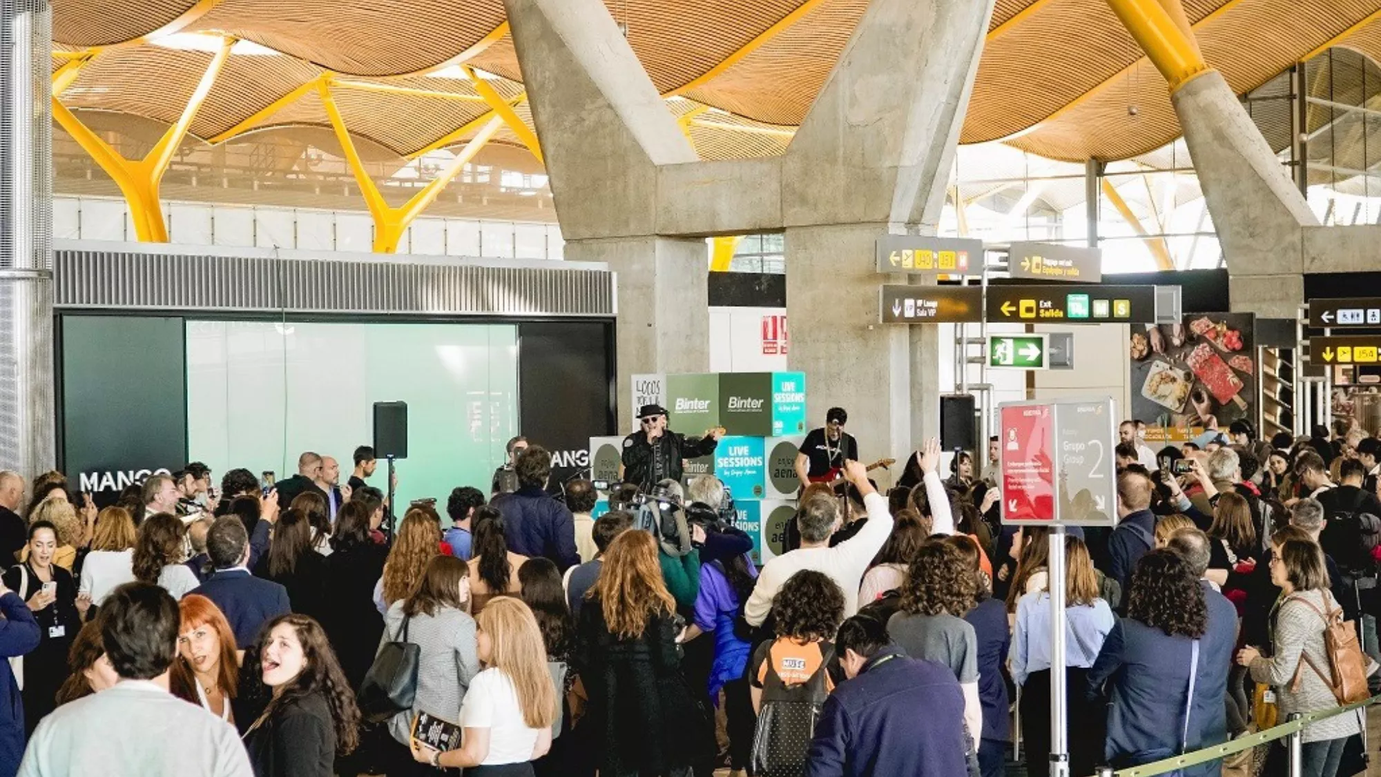 Presentación de Locos por la Música en Barajas. / CEDIDA