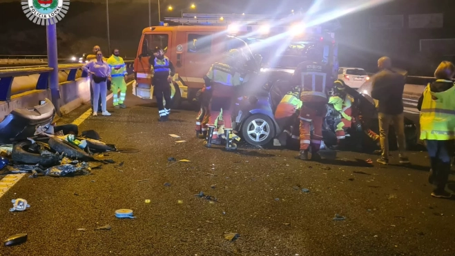 Imagen del accidente en la Circunvalación de Las Palmas de Gran Canaria. / POLICÍA LOCAL