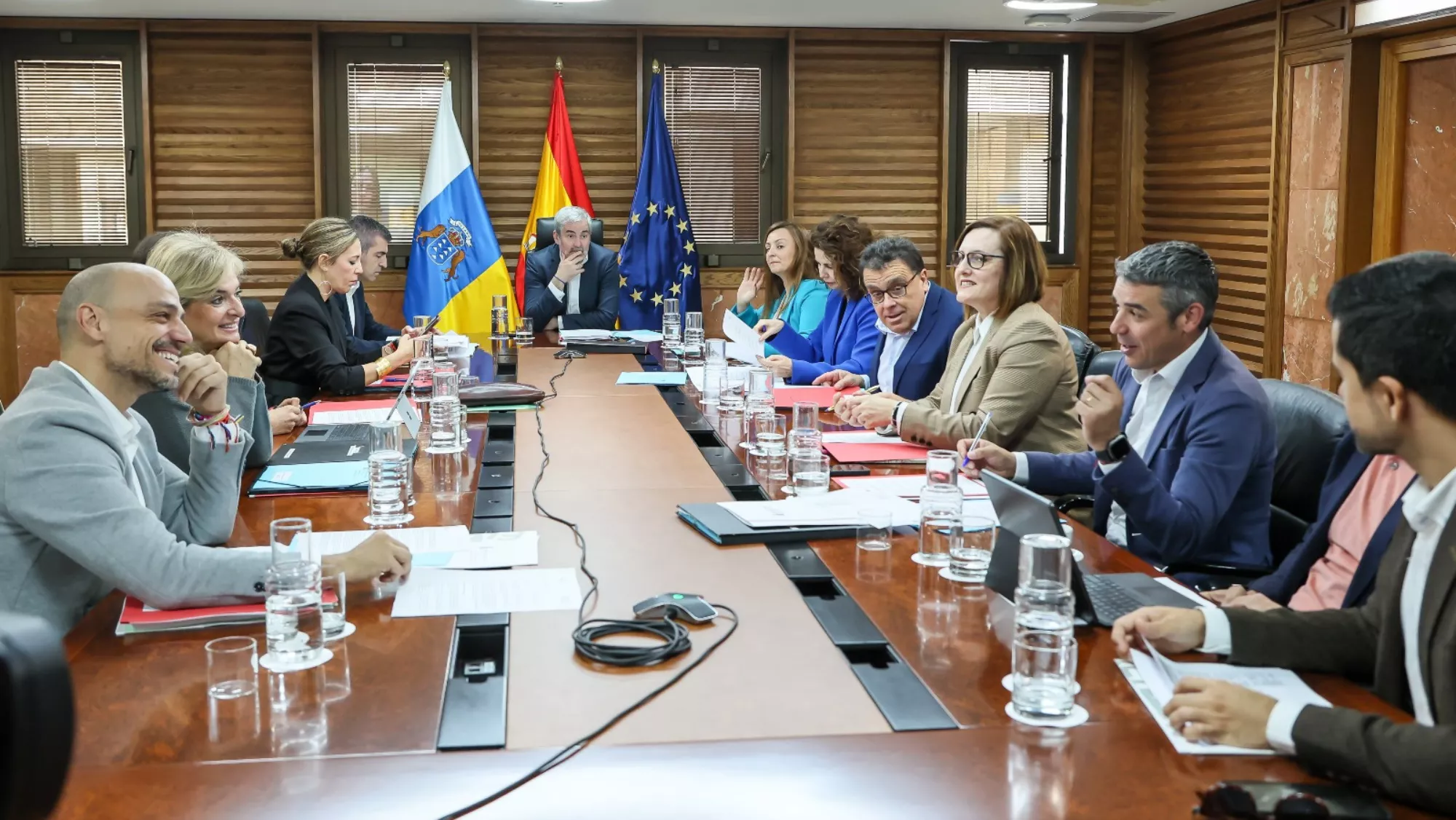 El Consejo de Gobierno aprueba las modificaciones del reglamento de gestión de los tributos del REF / GOBIERNO DE CANARIAS