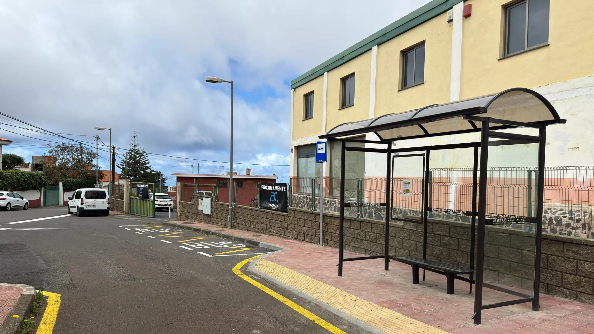 Parada de guagua nueva en La Laguna./ CEDIDA