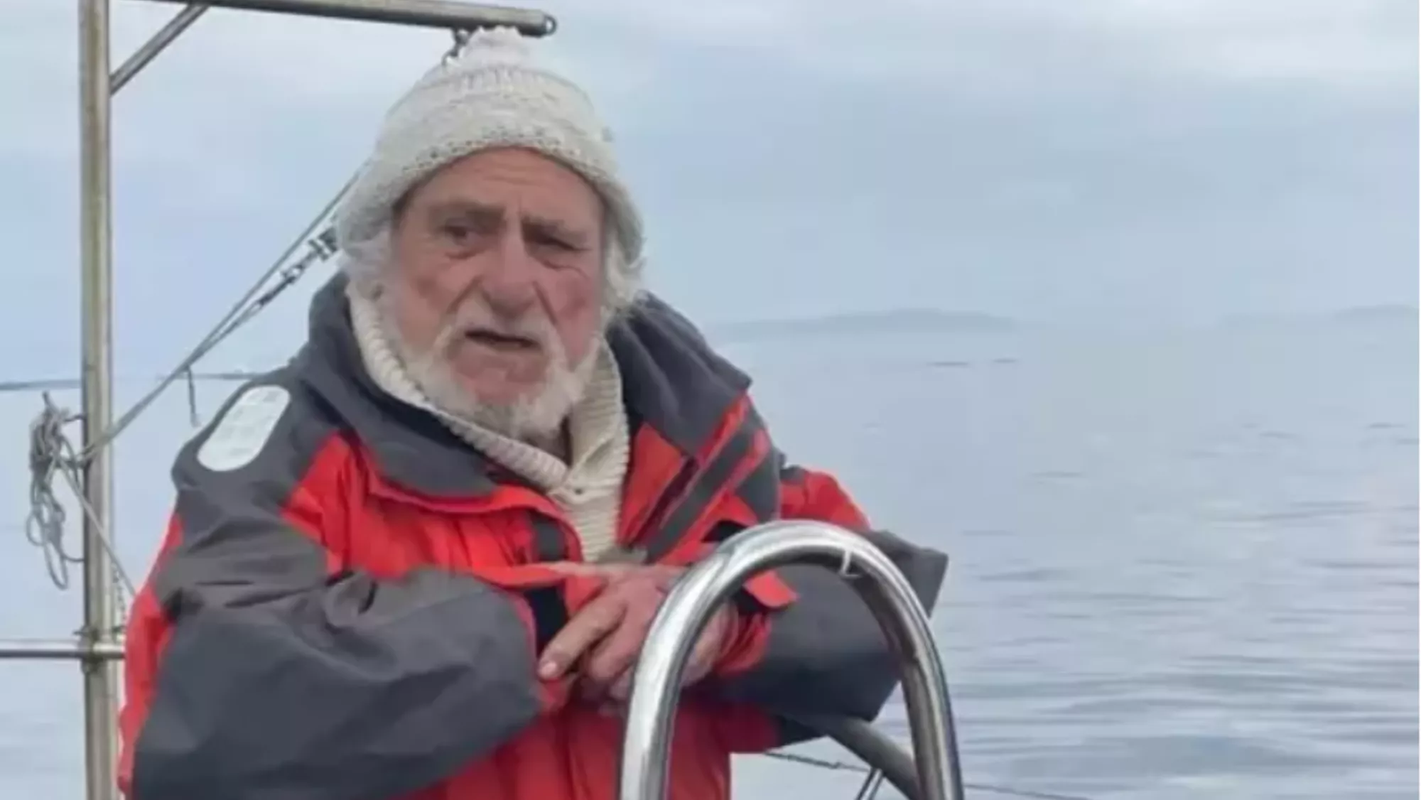 El capitán de 'La Peregrina', Javier Babé, falleció de un fallo cardiaco a 800 km. de la isla Guadalupe / GABINETE DE COMUNICACIÓN DEL RETRO ASTROLABIO