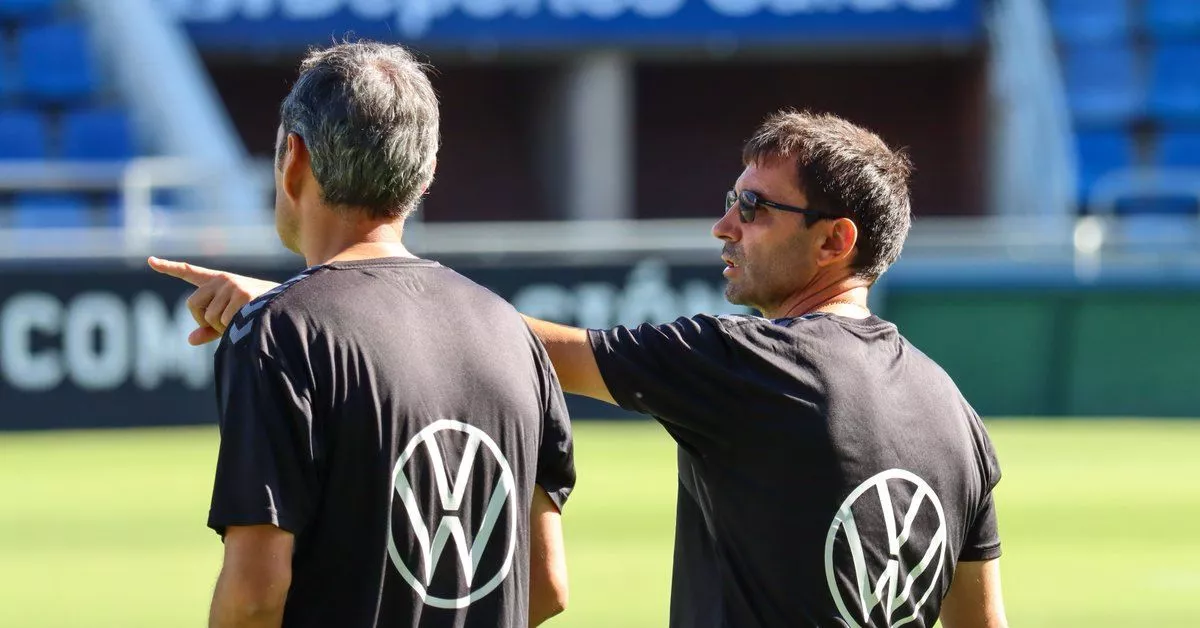 Asier Garitano confía que un buen resultado en el Domingo de Resurrección en La Romareda reavive las ilusiones de equipo y afición en la lucha por los puestos altos./ CD TENERIFE.