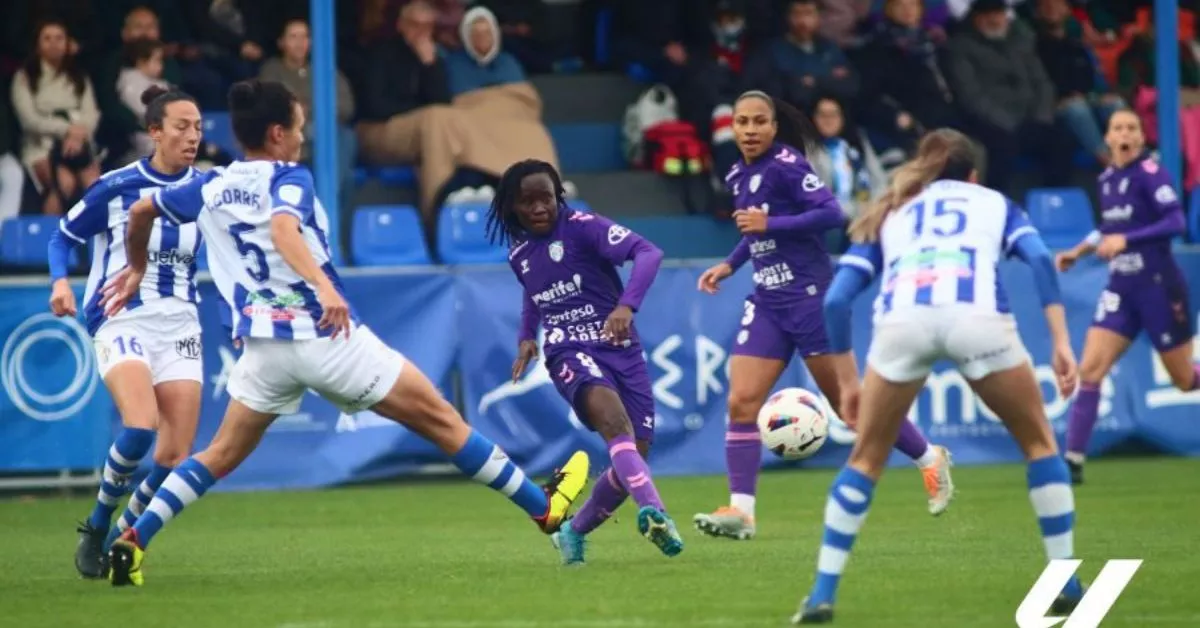 La remontada por 1-2 en la visita al Sporting de Huelva acerca al Costa Adeje a la octava plaza y al objetivo de la permanencia./ LIGA F.
