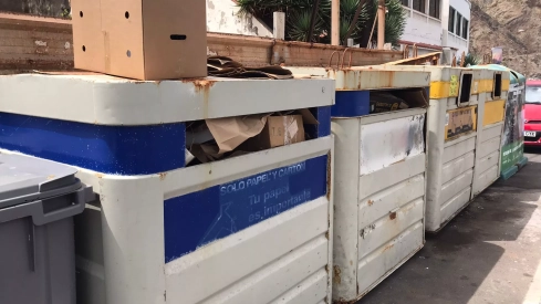 Contenedores de residuos / AH Contenedores de residuos / AH