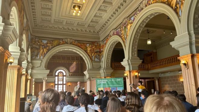 Presentación del nuevo libro Néstor Un pintor entre sueños / AH Presentación del nuevo libro Néstor Un pintor entre sueños / AH