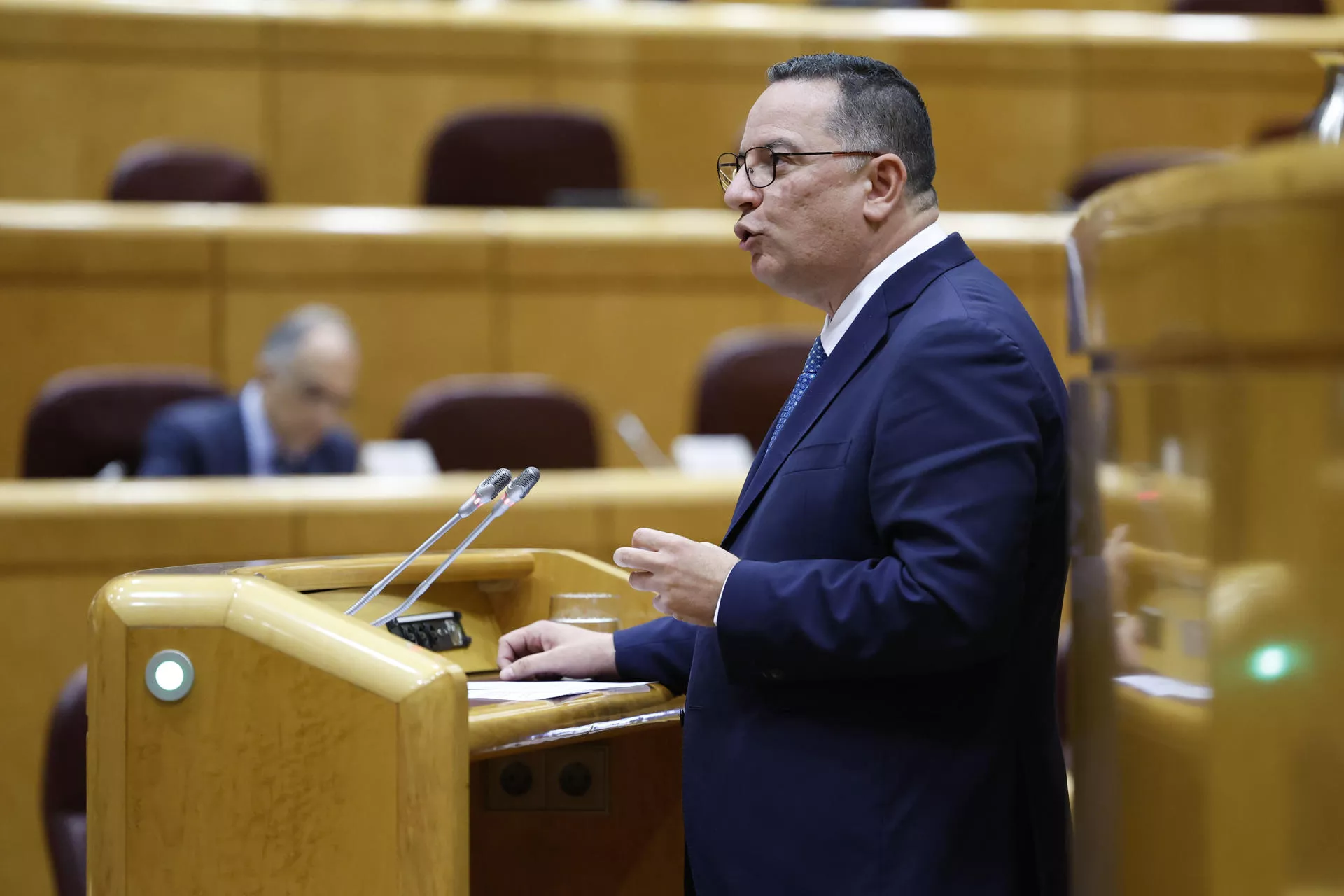 El consejero de Educación de Canarias, Poli Suárez, durante la sesión de la Comisión General de Comunidades Autónomas celebrada en el Senado en la que se debate la ley de amnistía./ EFE - MARISCAL