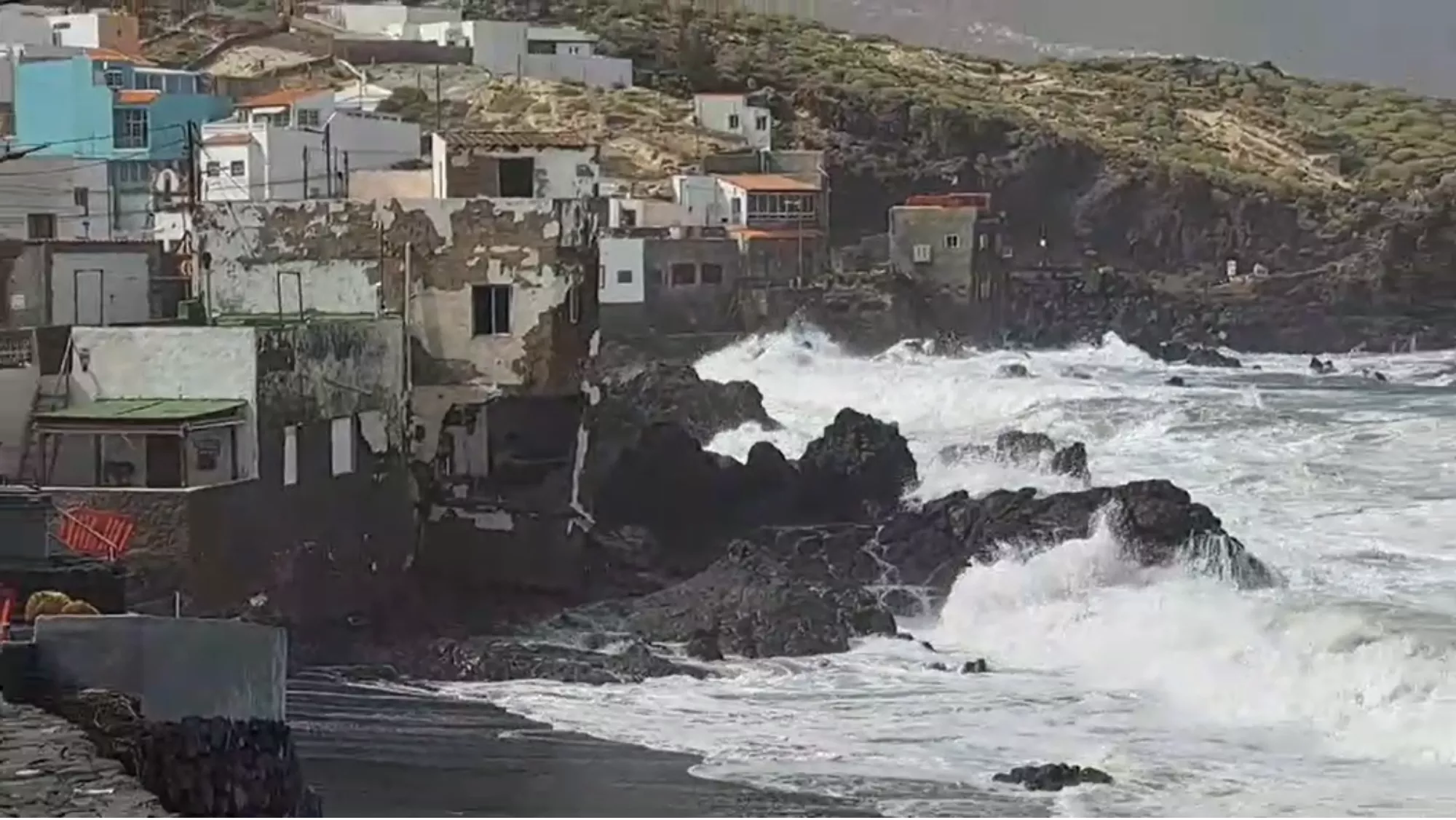 Imagen de la casa derrumbada en la playa La Viuda, Tenerife / AH